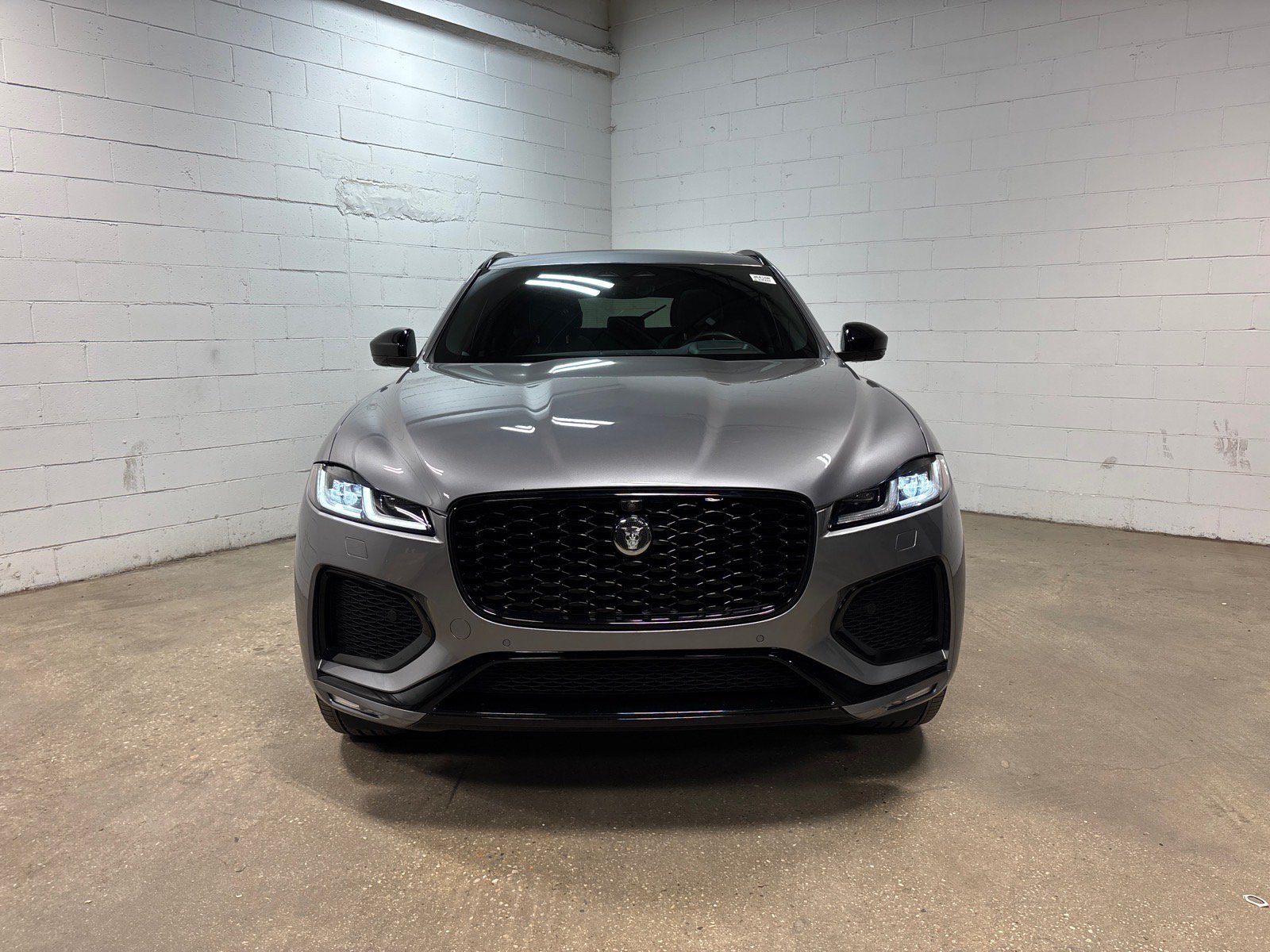 New 2026 Jaguar F-PACE R-Dynamic S AWD/4WD image 3