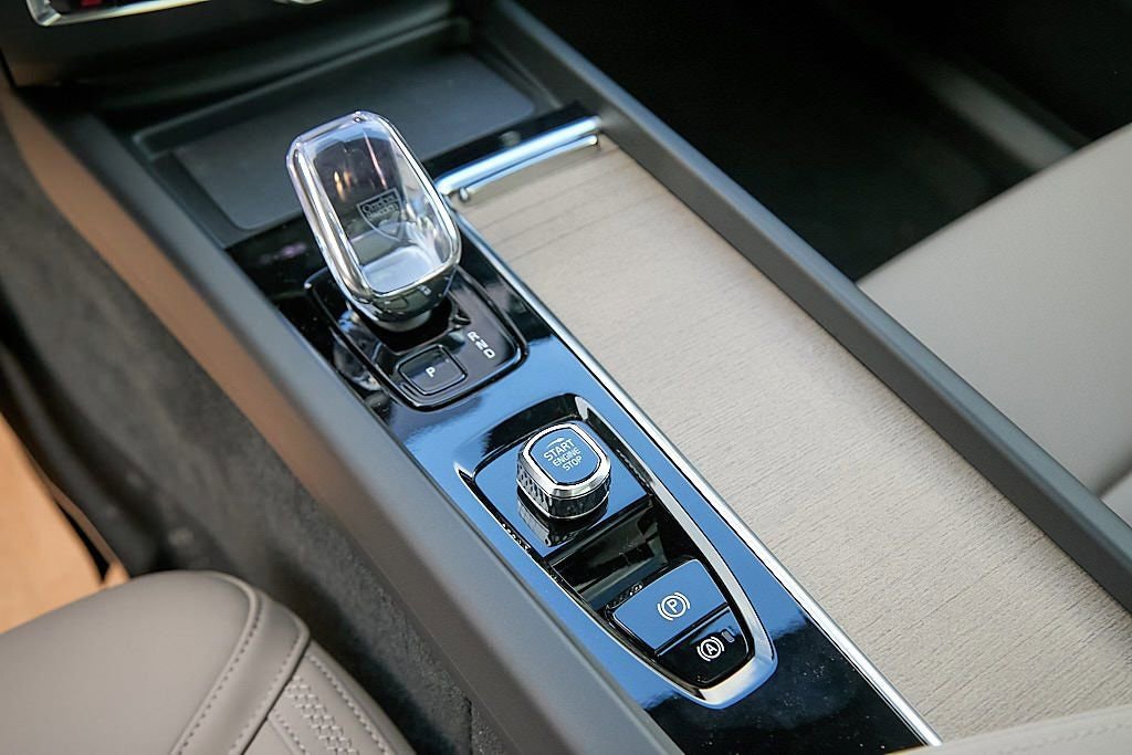 New 2026 Volvo XC60 B5 Plus w/ Protection Package Premier image 18