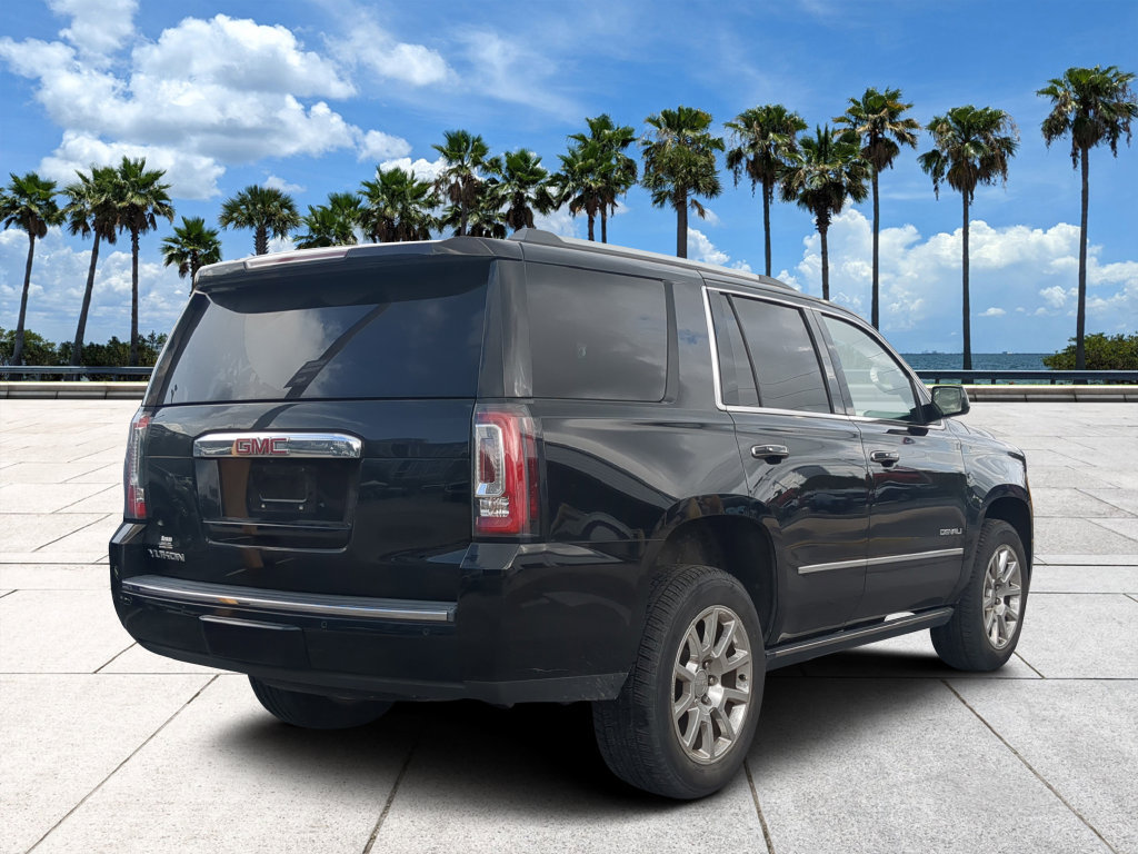 Used 2017 GMC Yukon Denali w/ Enhanced Security Package AWD/4WD image 5