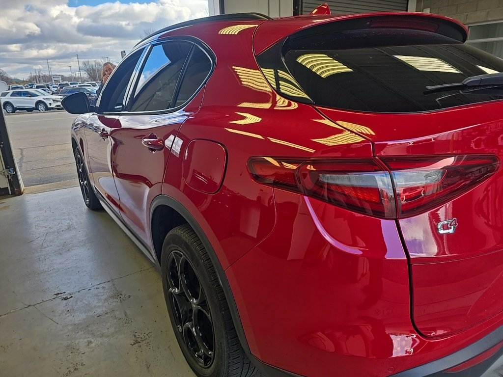 Used 2018 Alfa Romeo Stelvio Sport w/ Quick Order Package 22J Sport image 3