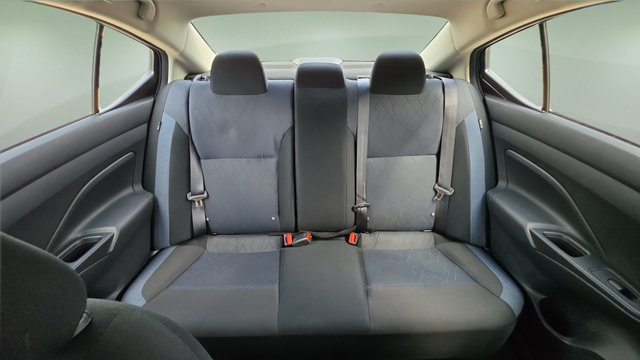 Used 2024 Nissan Versa SV FWD image 33