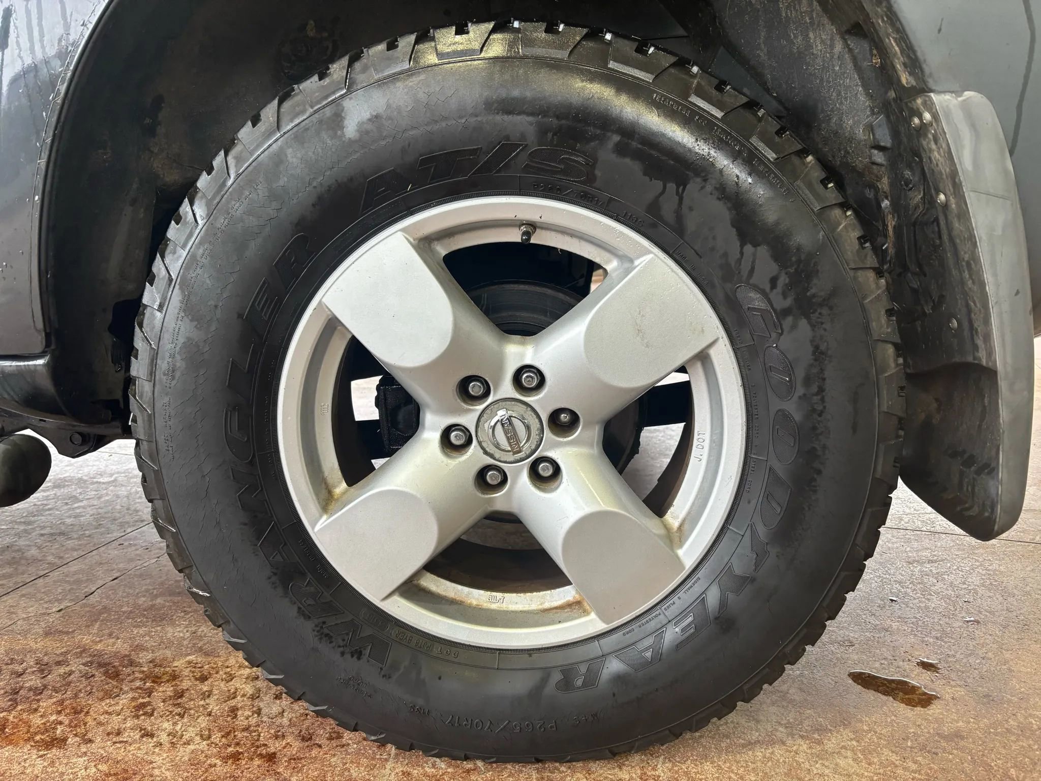 Used 2007 Nissan Xterra SE w/ Side & Curtain Airbag Pkg image 23