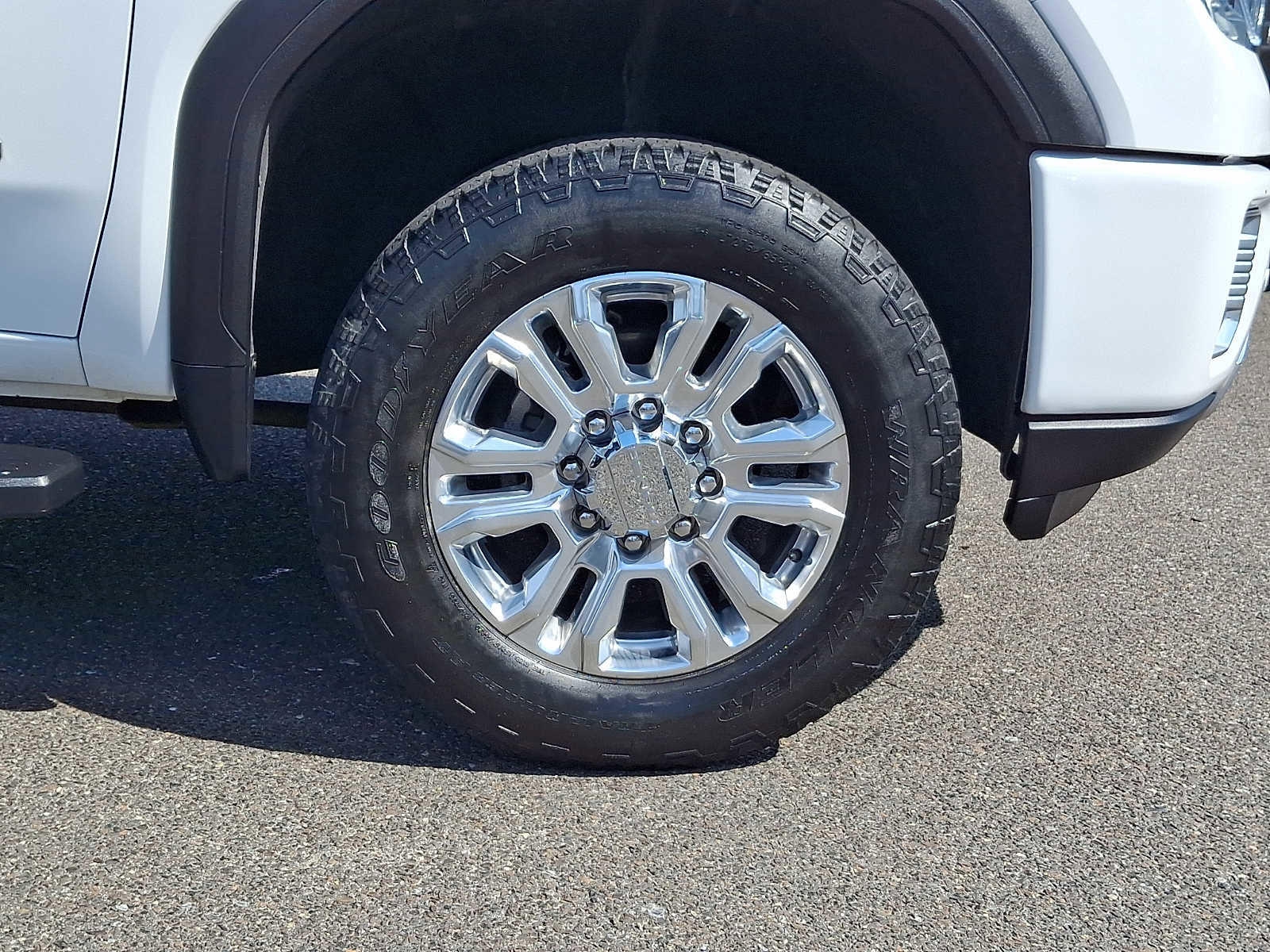 Used 2023 GMC Sierra 2500 Denali w/ Denali Ultimate Package image 9