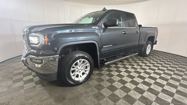 Used 2017 GMC Sierra 1500 SLE w/ SLE Value Package AWD/4WD image 6