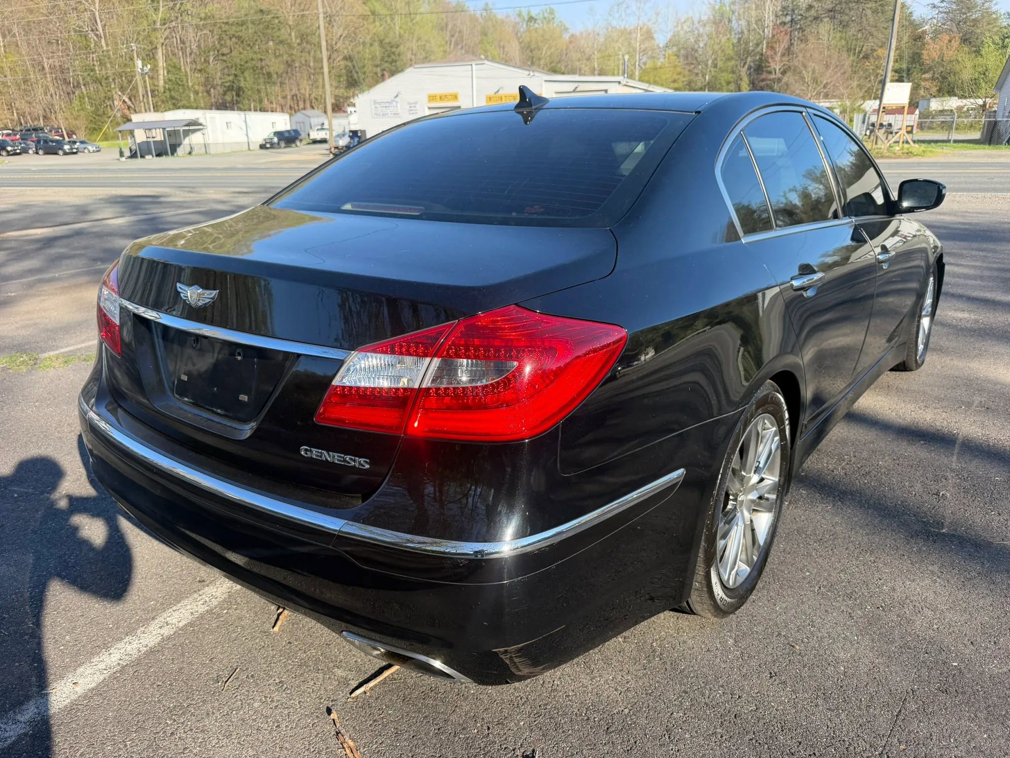 Used 2012 Hyundai Genesis 3.8 w/ Premium Pkg image 8