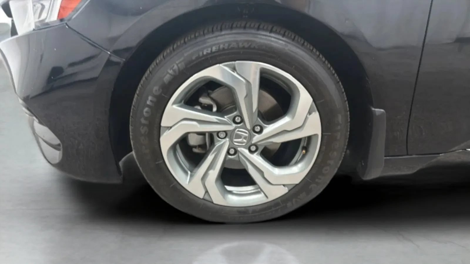 Used 2018 Honda Accord EX image 28