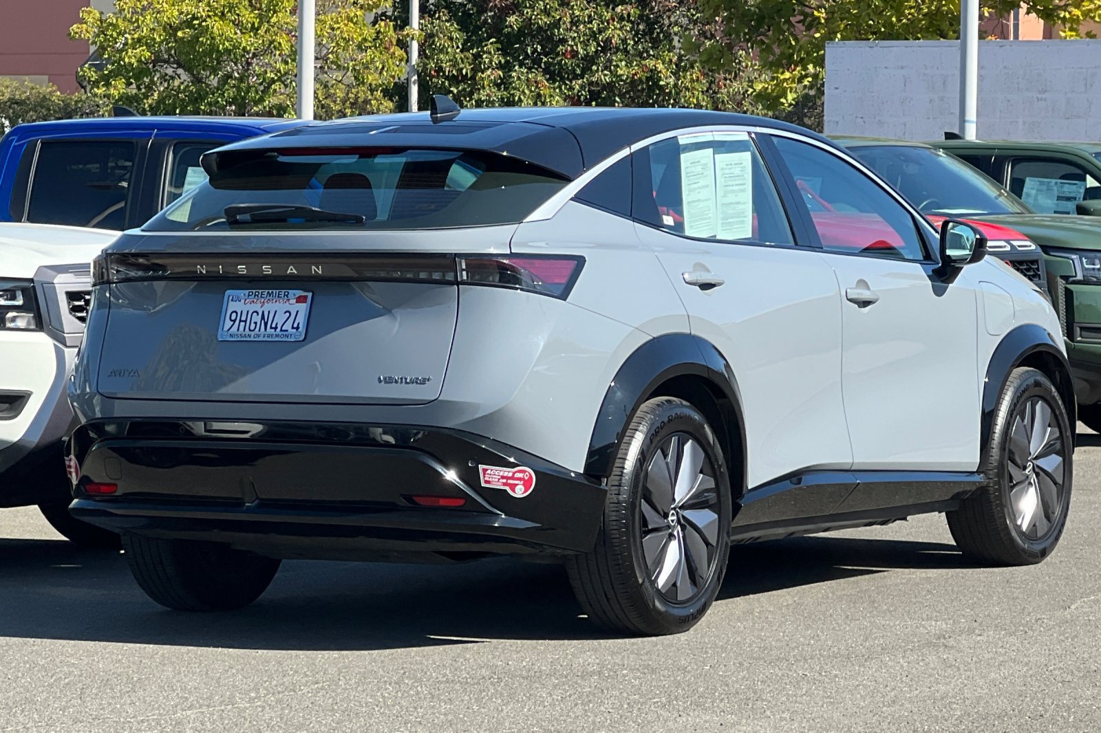 Certified 2023 Nissan Ariya FWD image 4