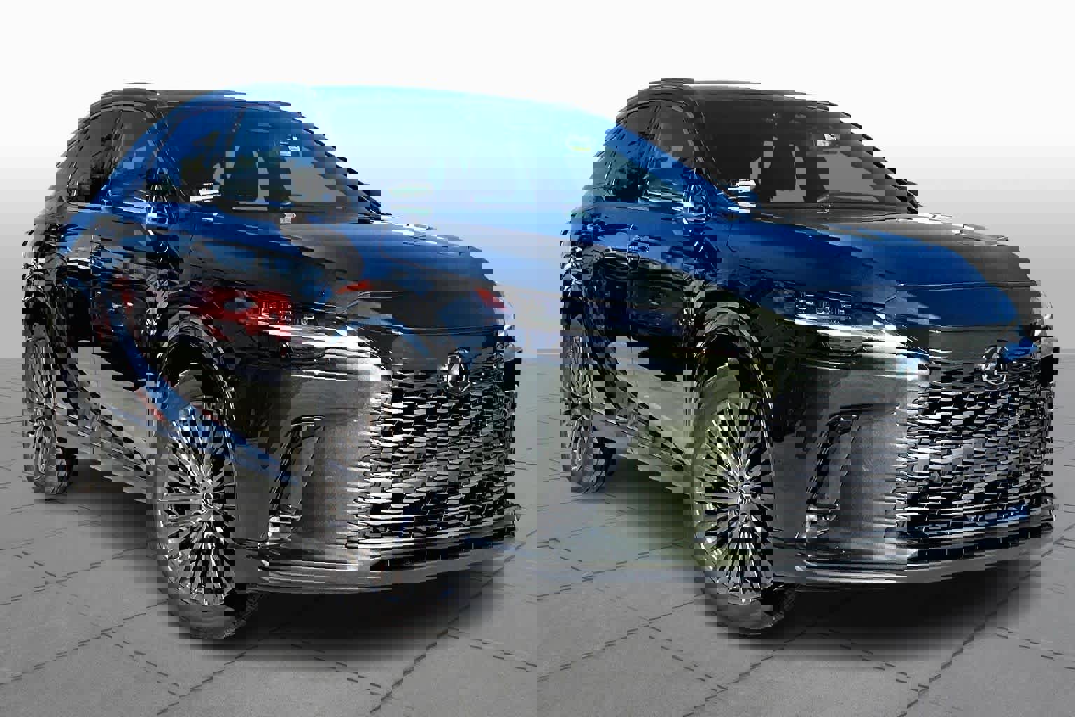 Used 2023 Lexus RX 350 Luxury w/ Cold Area Package image 3