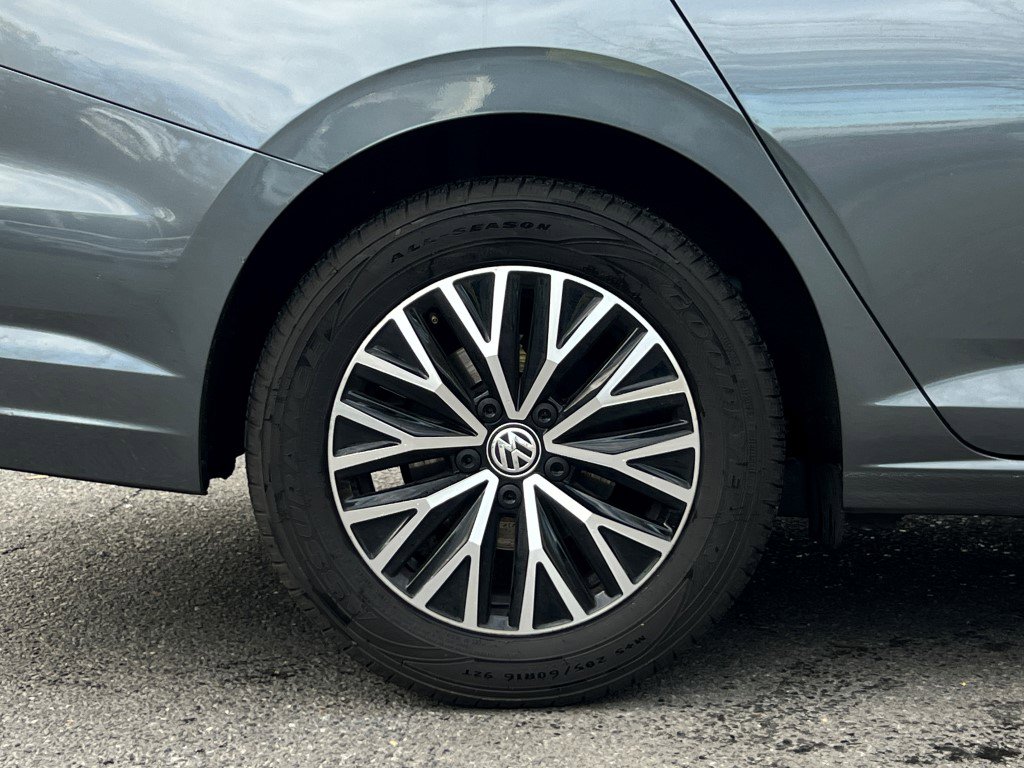 Used 2021 Volkswagen Jetta SE w/ SE Cold Weather Package image 8