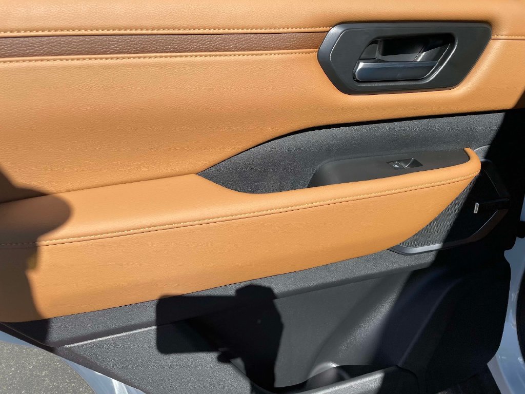 New 2026 Nissan Armada Platinum Reserve AWD/4WD image 16
