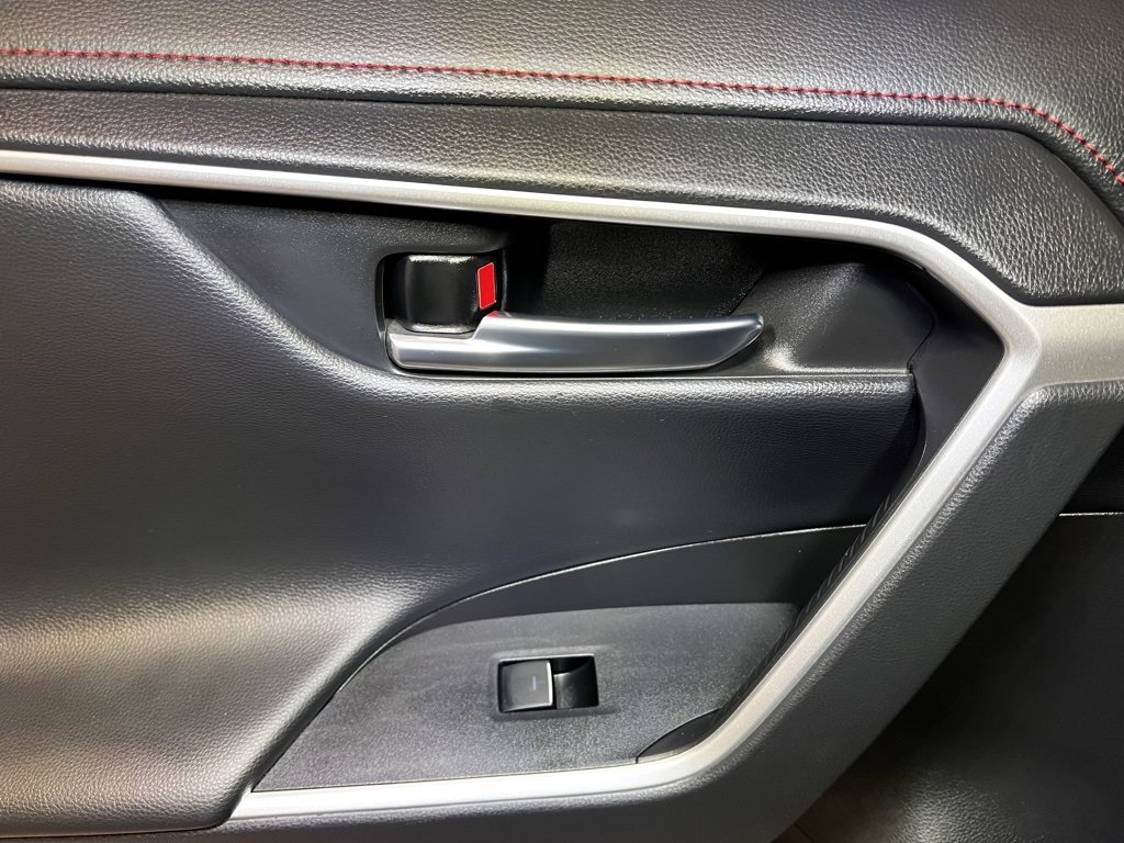 Used 2022 Toyota RAV4 TRD Off-Road image 36