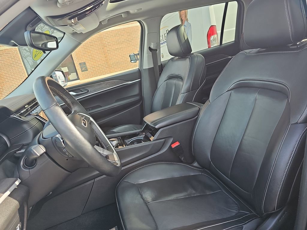 Used 2022 Jeep Grand Cherokee L Limited w/ Trailer Tow Group (B) image 17