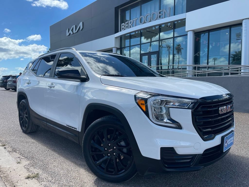 Used 2024 GMC Terrain SLE w/ Driver Convenience Package