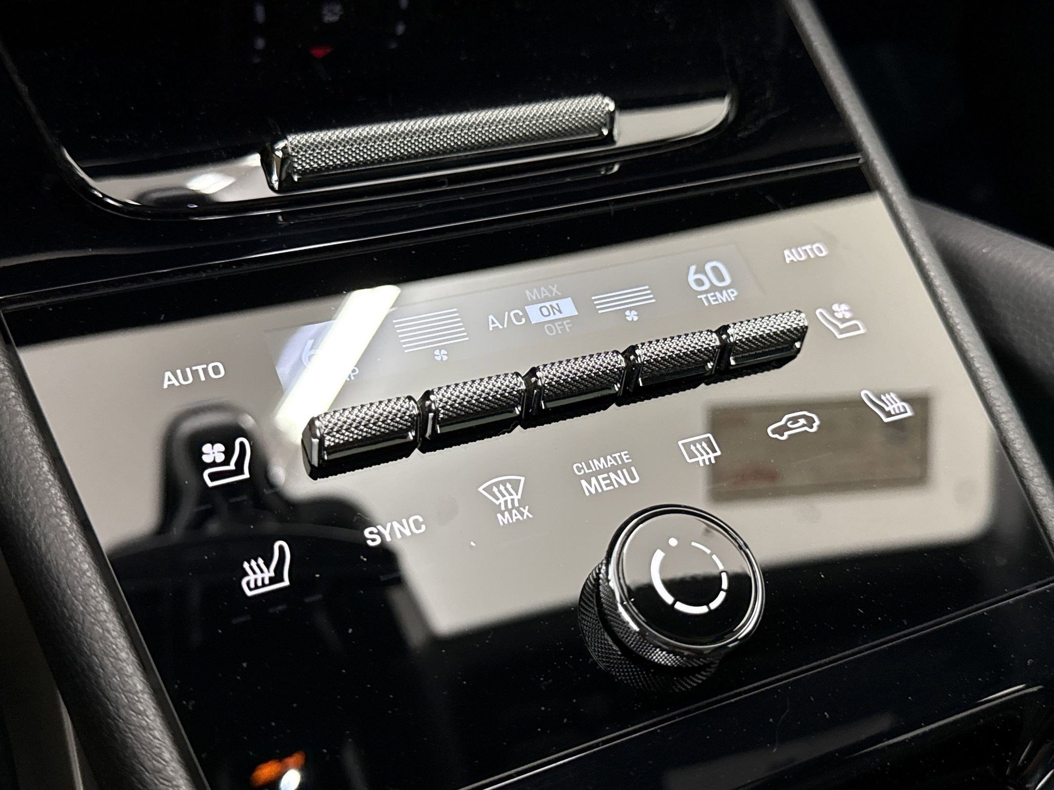 Used 2025 Porsche Cayenne image 29