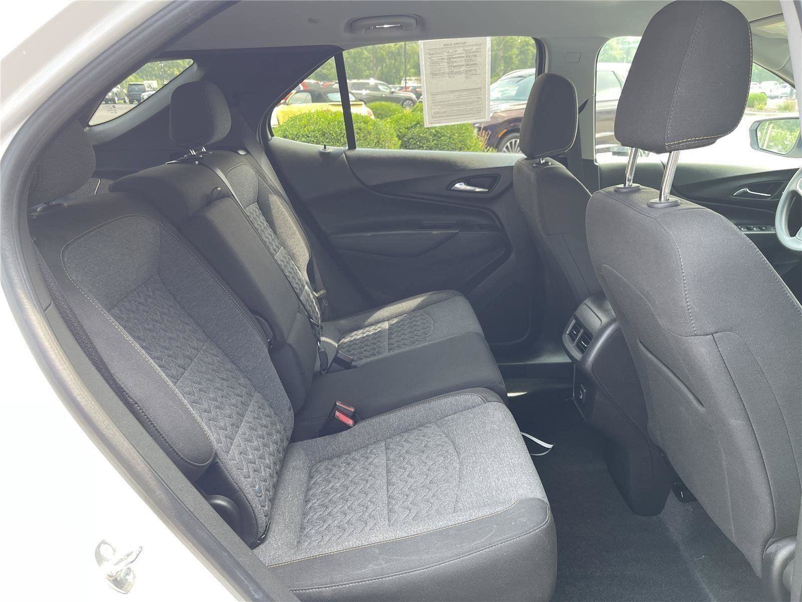 Used 2023 Chevrolet Equinox LT AWD/4WD image 32