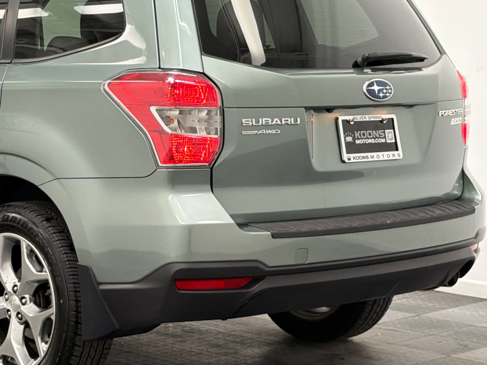 Used 2016 Subaru Forester 2.5i Touring w/ Eyesight & Navigation System AWD/4WD image 7