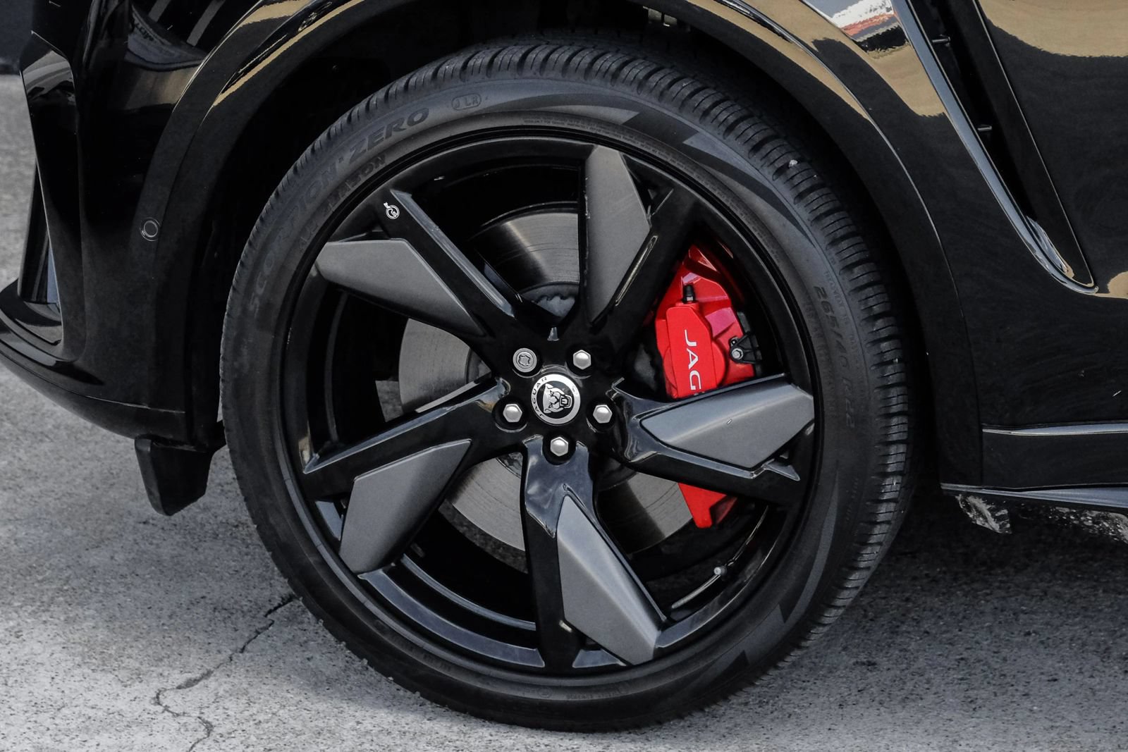 Used 2025 Jaguar F-PACE SVR AWD/4WD image 64