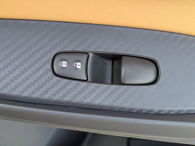 New 2025 Nissan Sentra SV w/ SV Premium Package FWD image 35