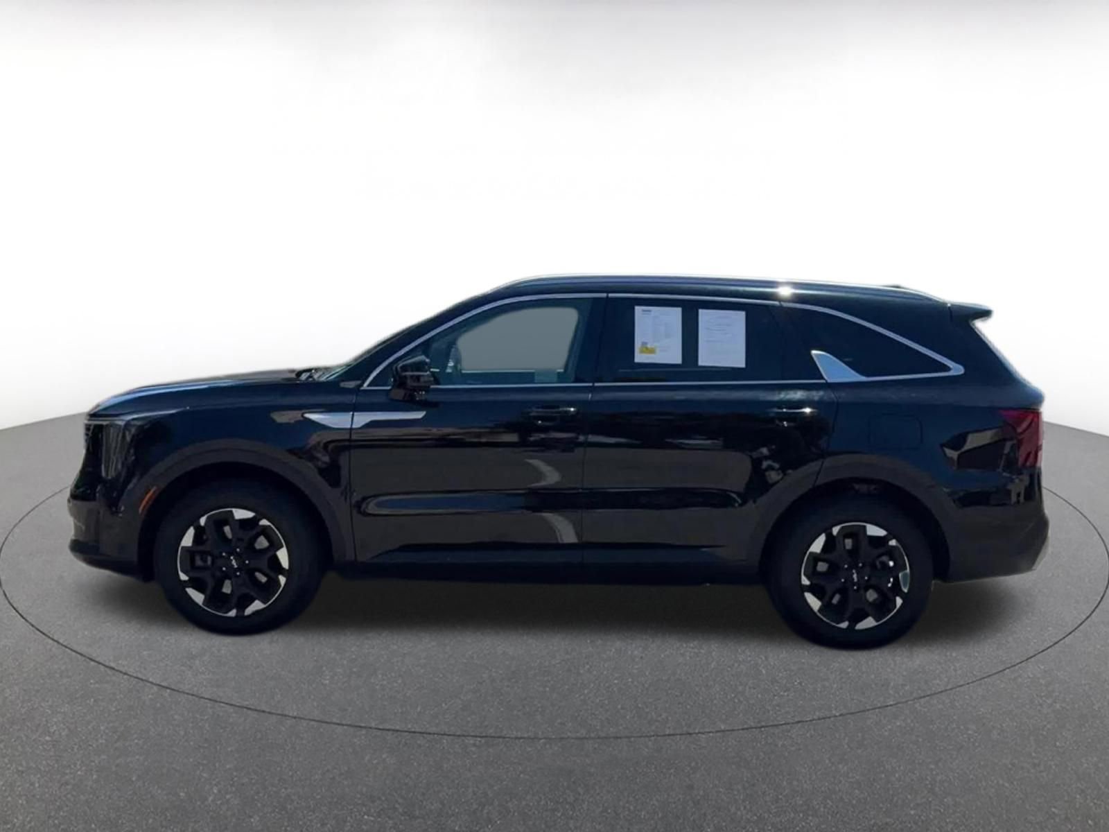 Used 2024 Kia Sorento S AWD/4WD image 9
