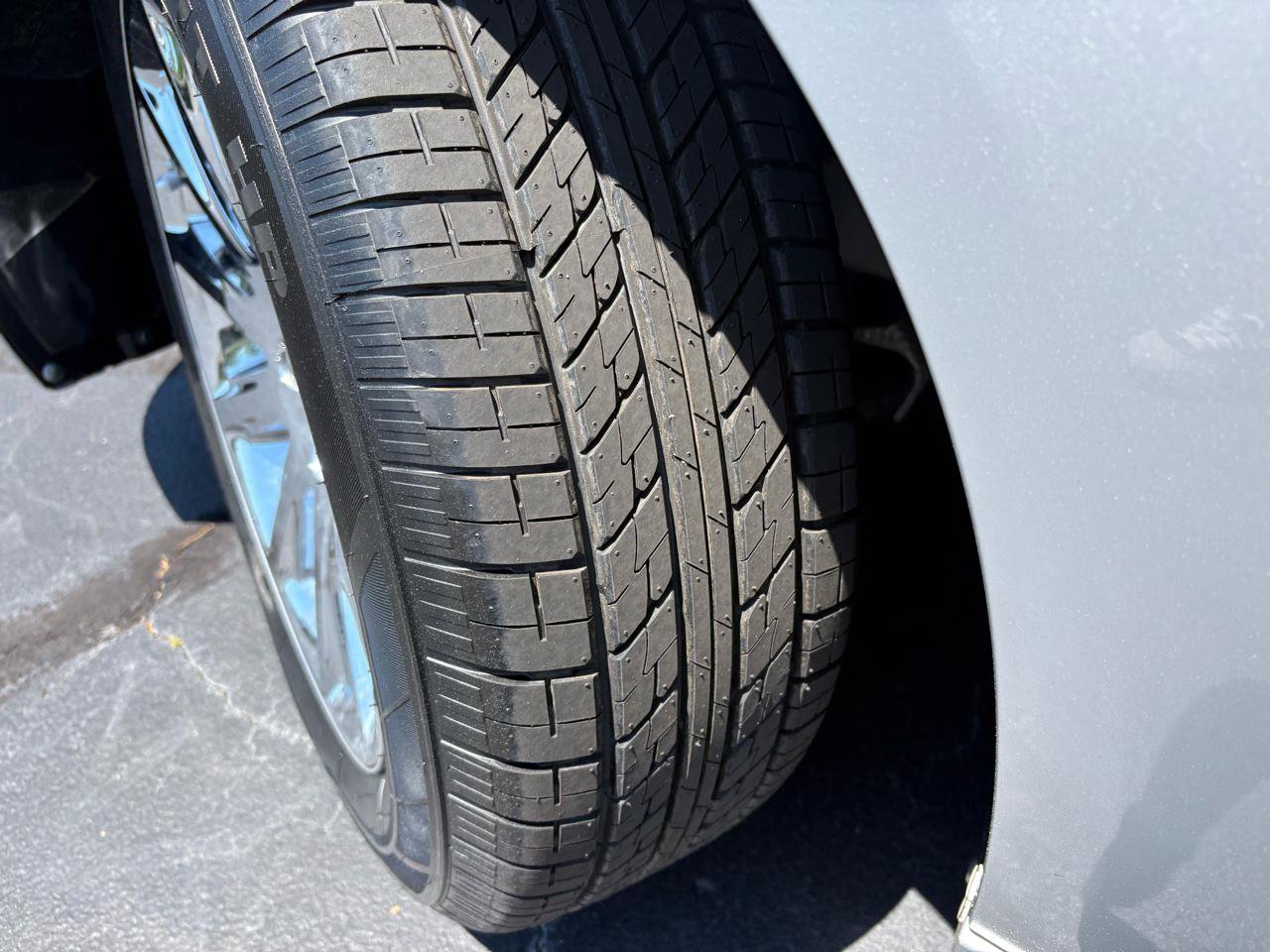 Used 2012 Chrysler 300 Limited RWD image 10