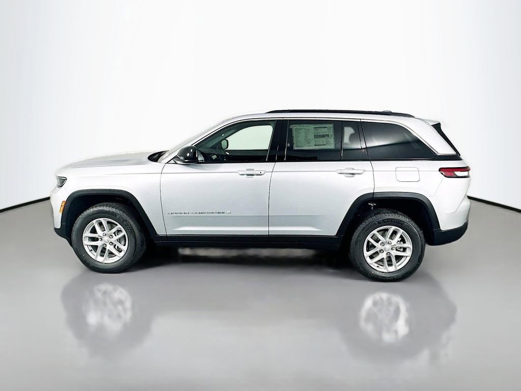 New 2025 Jeep Grand Cherokee Laredo X w/ Luxury Tech Group I image 4
