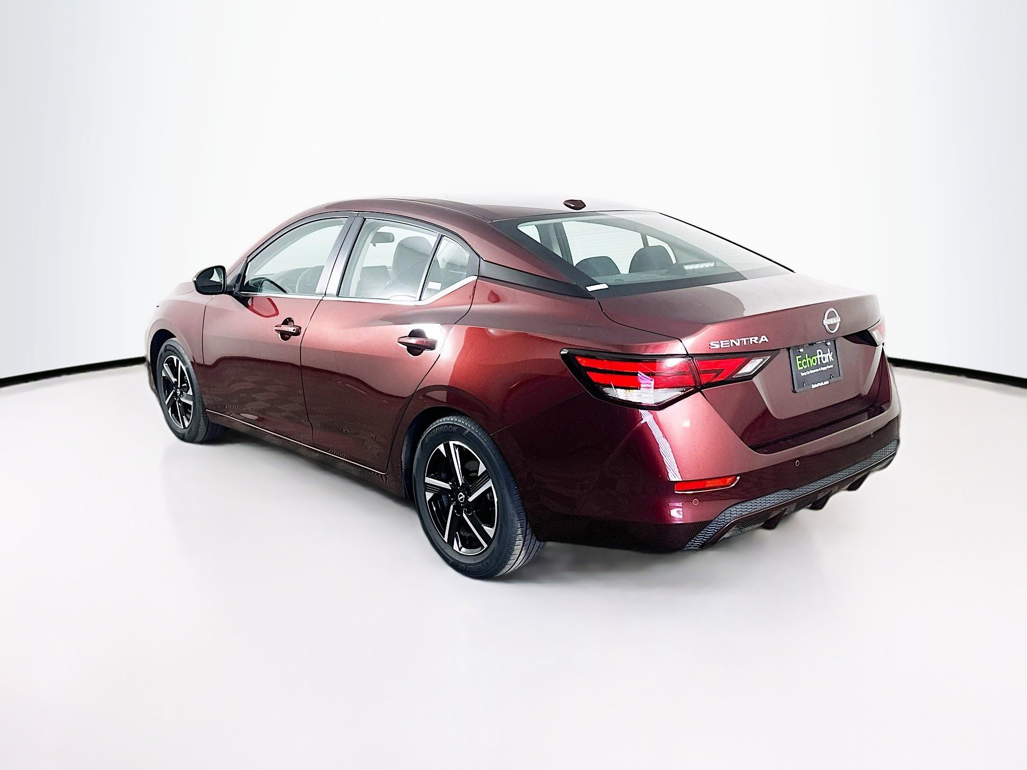 Used 2025 Nissan Sentra SV image 5