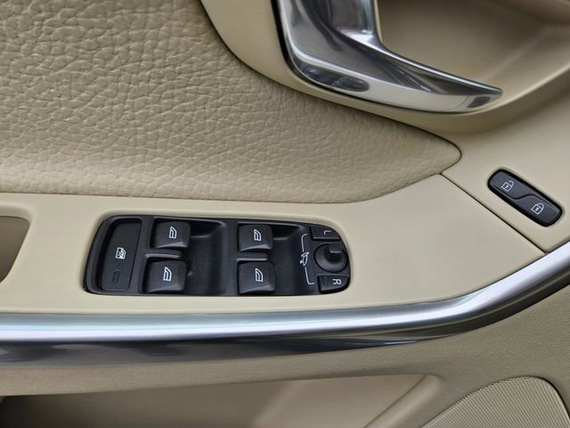 Used 2014 Volvo XC60 T6 image 16