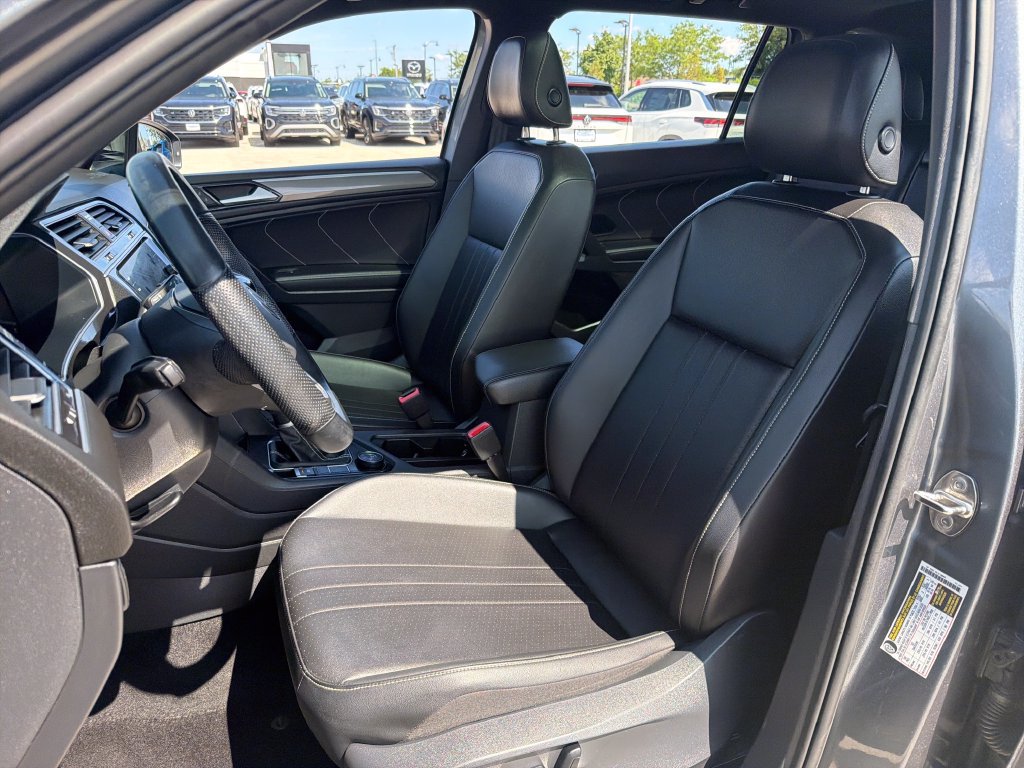 Certified 2023 Volkswagen Tiguan SE R-Line AWD/4WD image 7