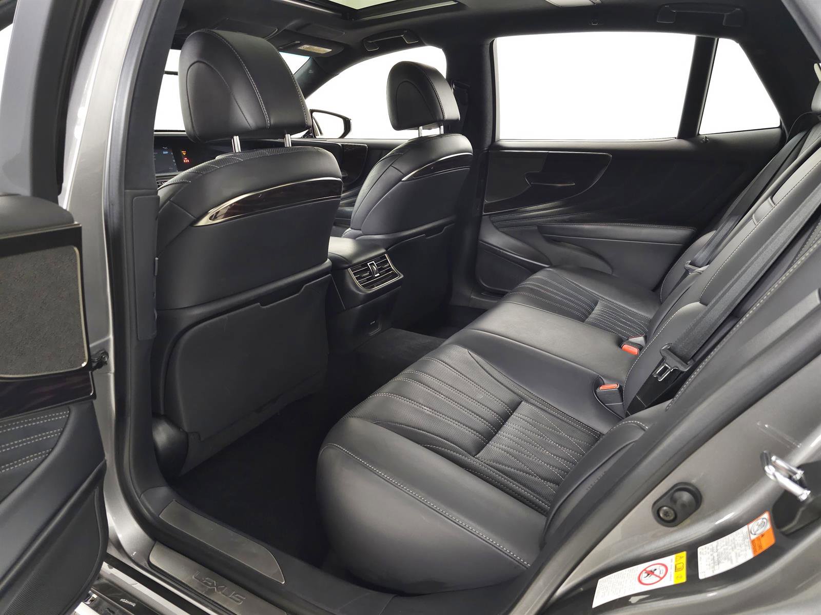 Used 2019 Lexus LS 500 AWD w/ Interior Upgrade Package image 31