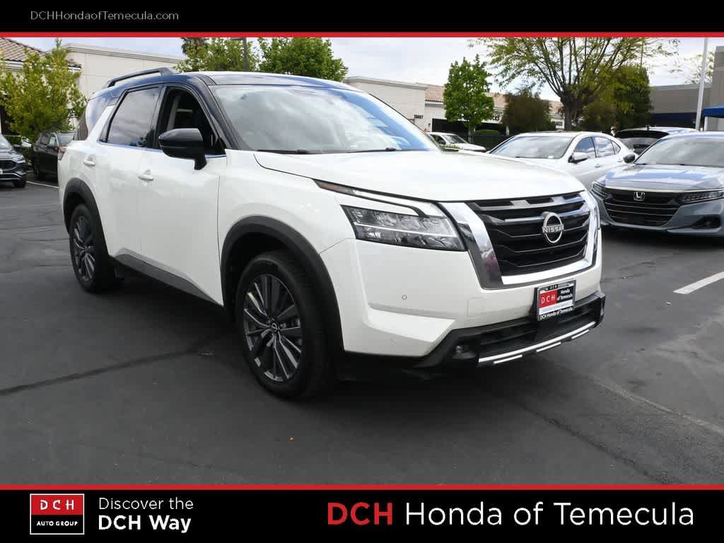 Used 2022 Nissan Pathfinder SL w/ SL Premium Package FWD image 3