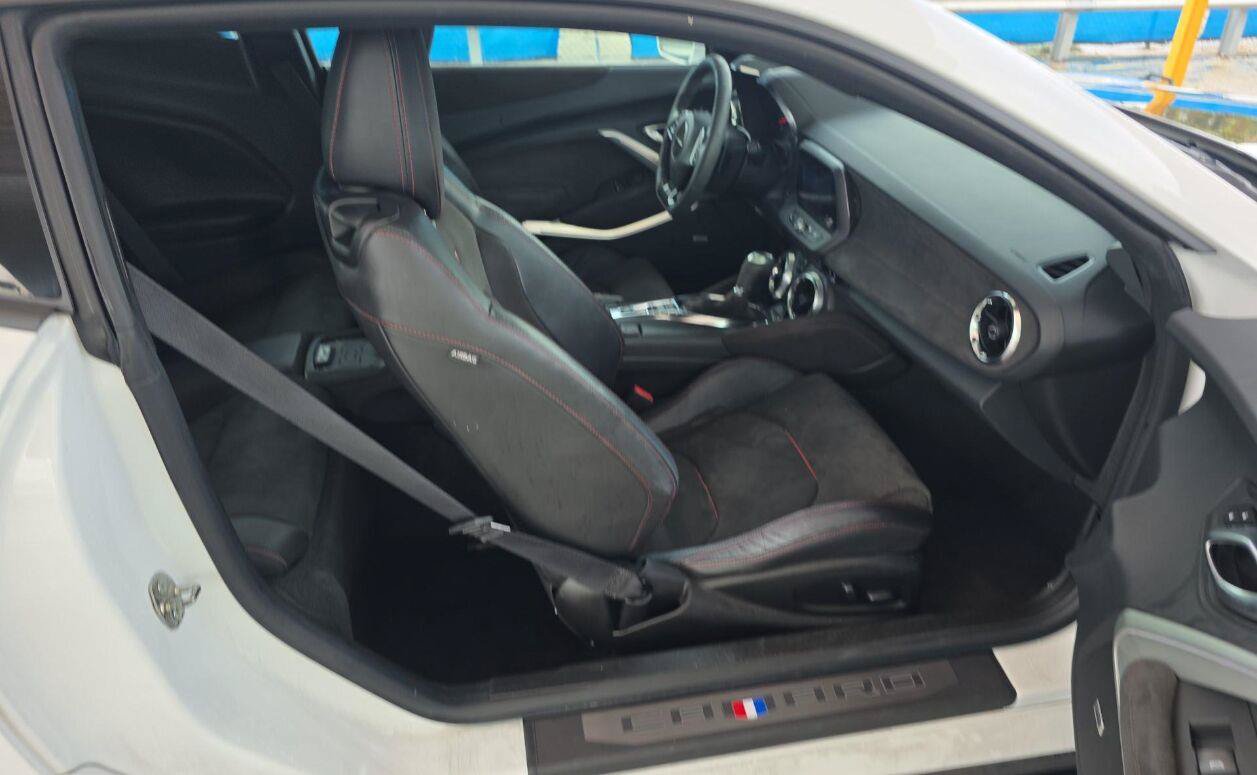Used 2023 Chevrolet Camaro ZL1 RWD image 9