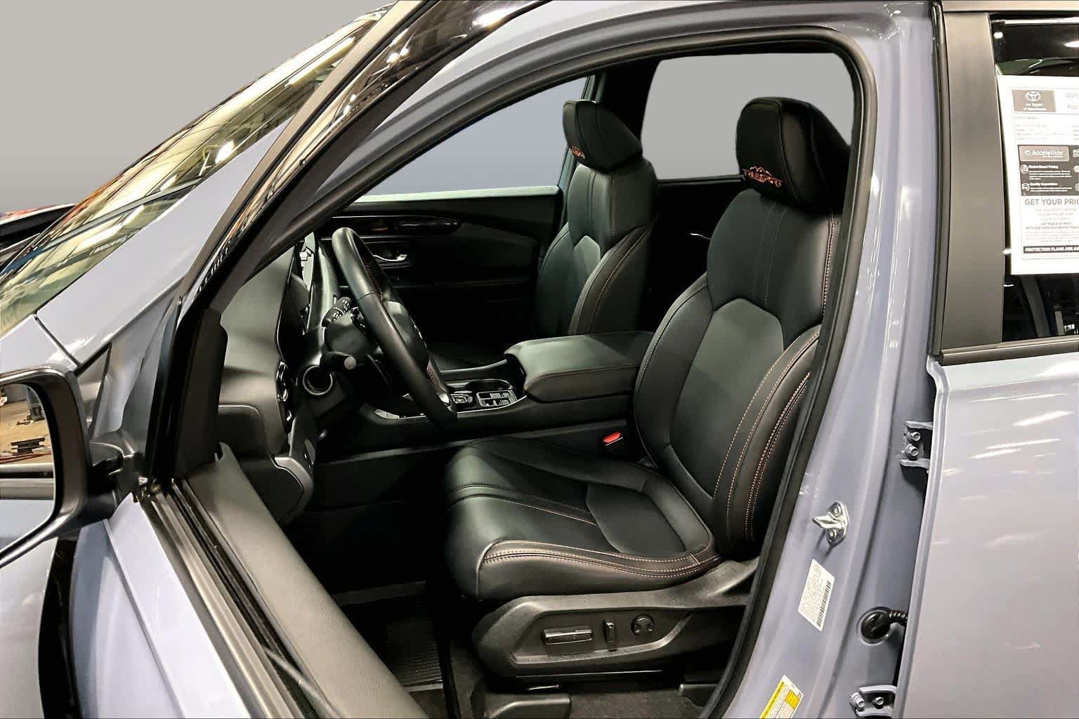 Used 2025 Honda Pilot TrailSport image 9
