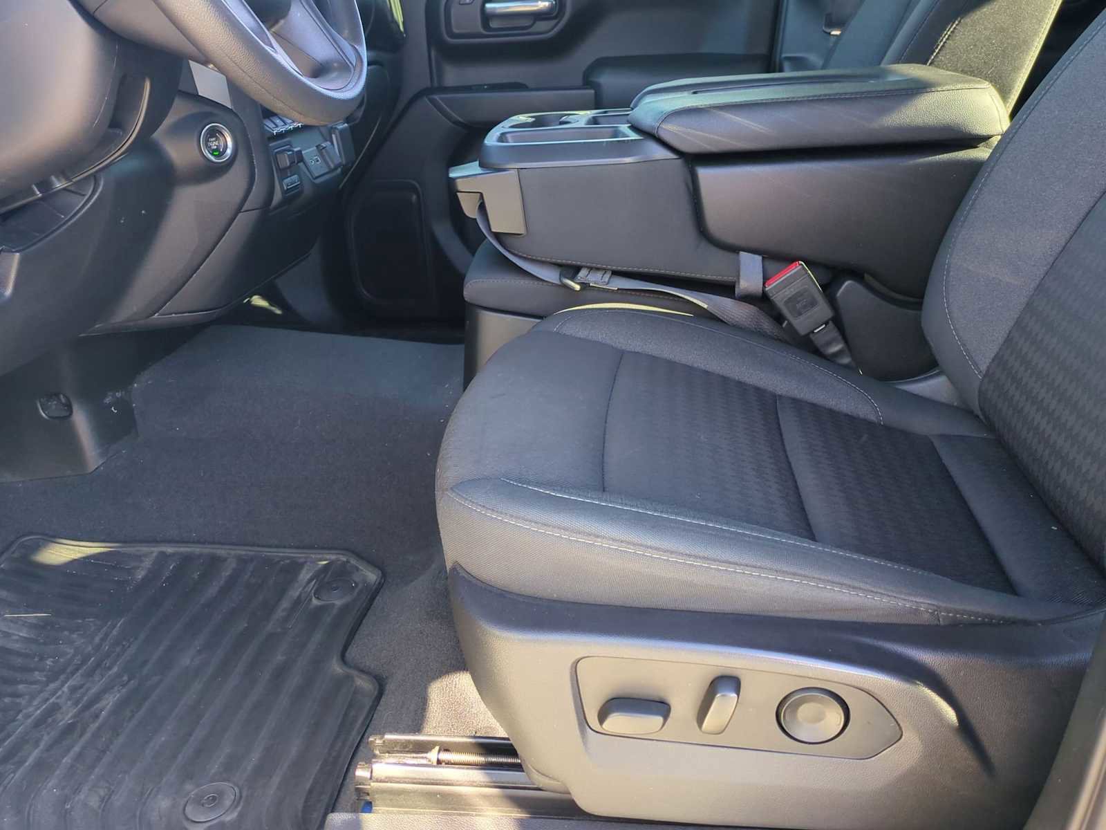 Used 2023 Chevrolet Silverado 1500 Custom image 19