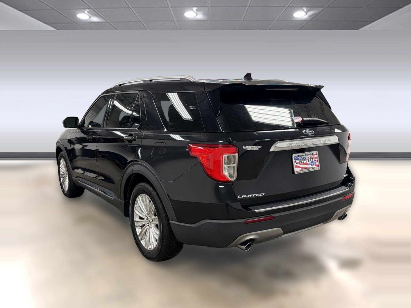 Used 2020 Ford Explorer Limited RWD image 3