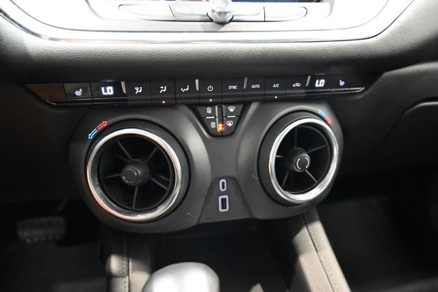 Used 2019 Chevrolet Blazer LT AWD/4WD image 17