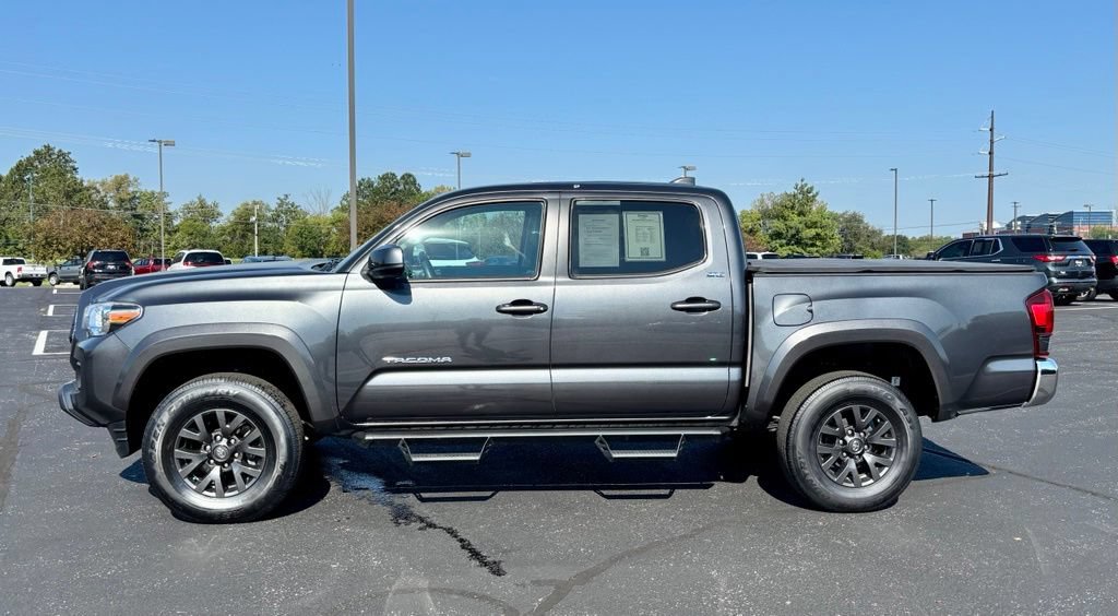 Used 2023 Toyota Tacoma SR5 AWD/4WD image 4