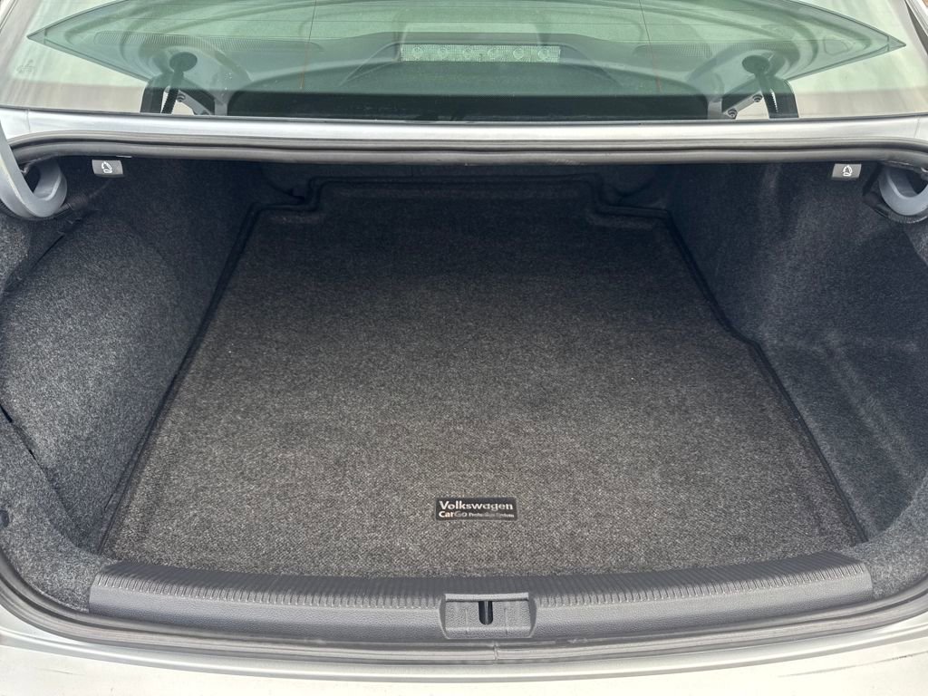 Used 2018 Volkswagen Passat 3.6 image 28