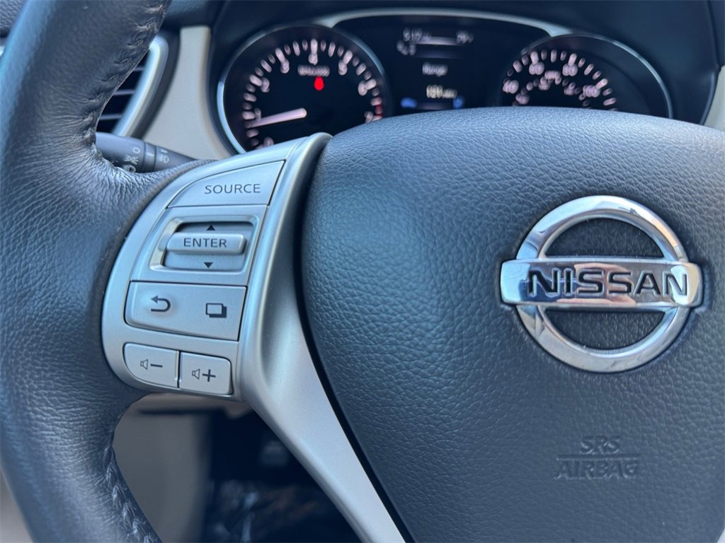 Used 2016 Nissan Rogue SL w/ SL Premium Package image 22