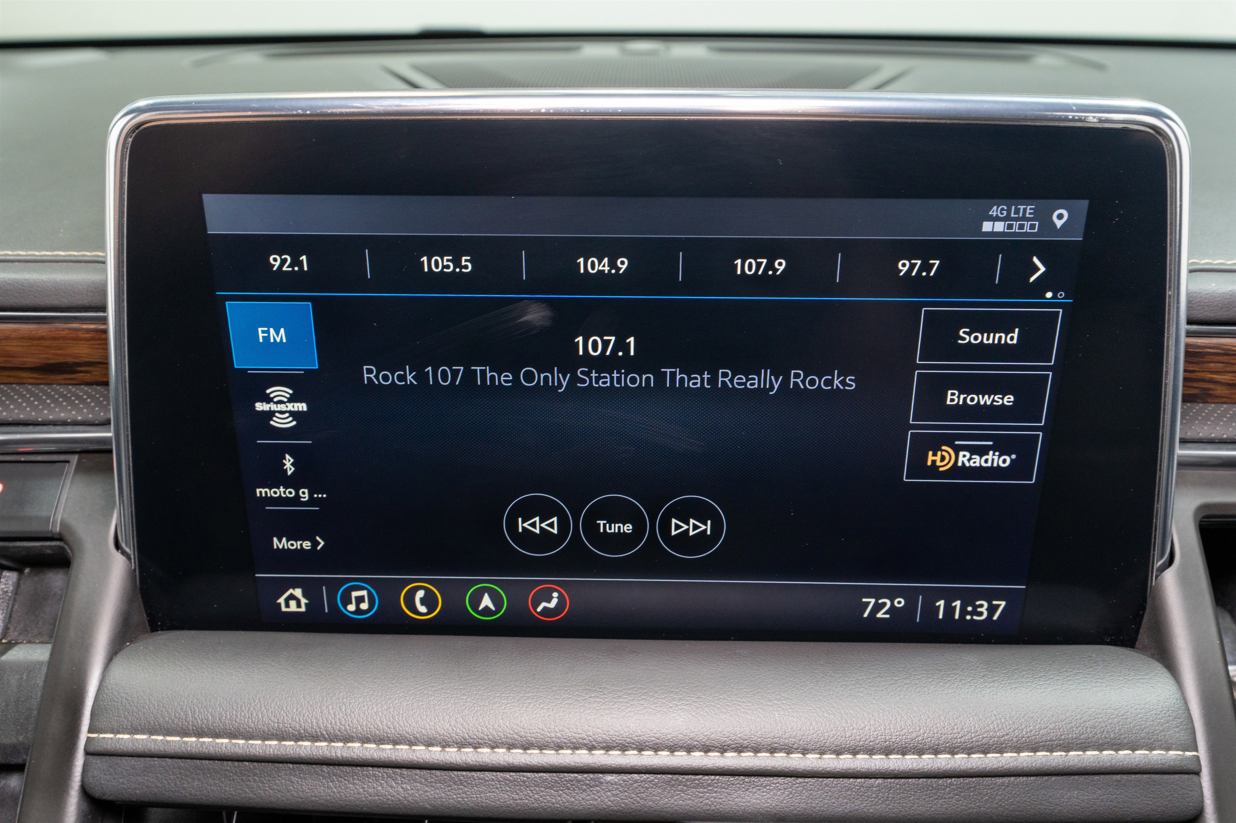 Used 2021 Chevrolet Tahoe Premier AWD/4WD image 17