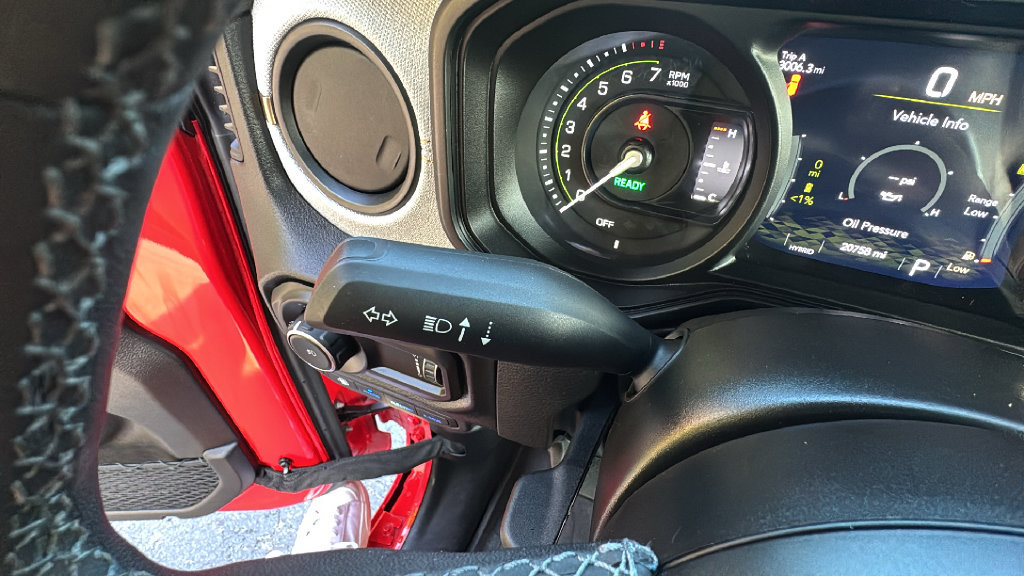 Used 2025 Jeep Wrangler Unlimited Sport S 4xe w/ Convenience Group AWD/4WD image 18