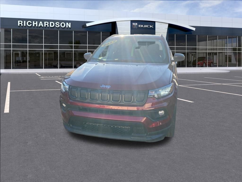 Used 2022 Jeep Compass Latitude image 3