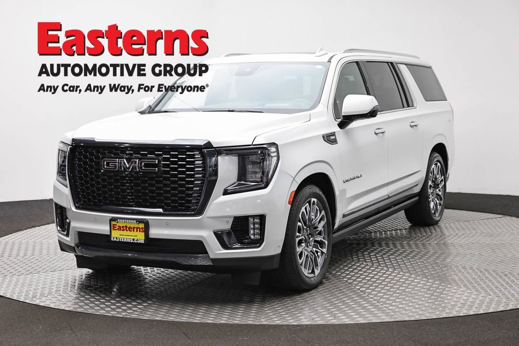 Used 2023 GMC Yukon XL Denali Ultimate w/ LPO, Floor Liner Package AWD/4WD image 1