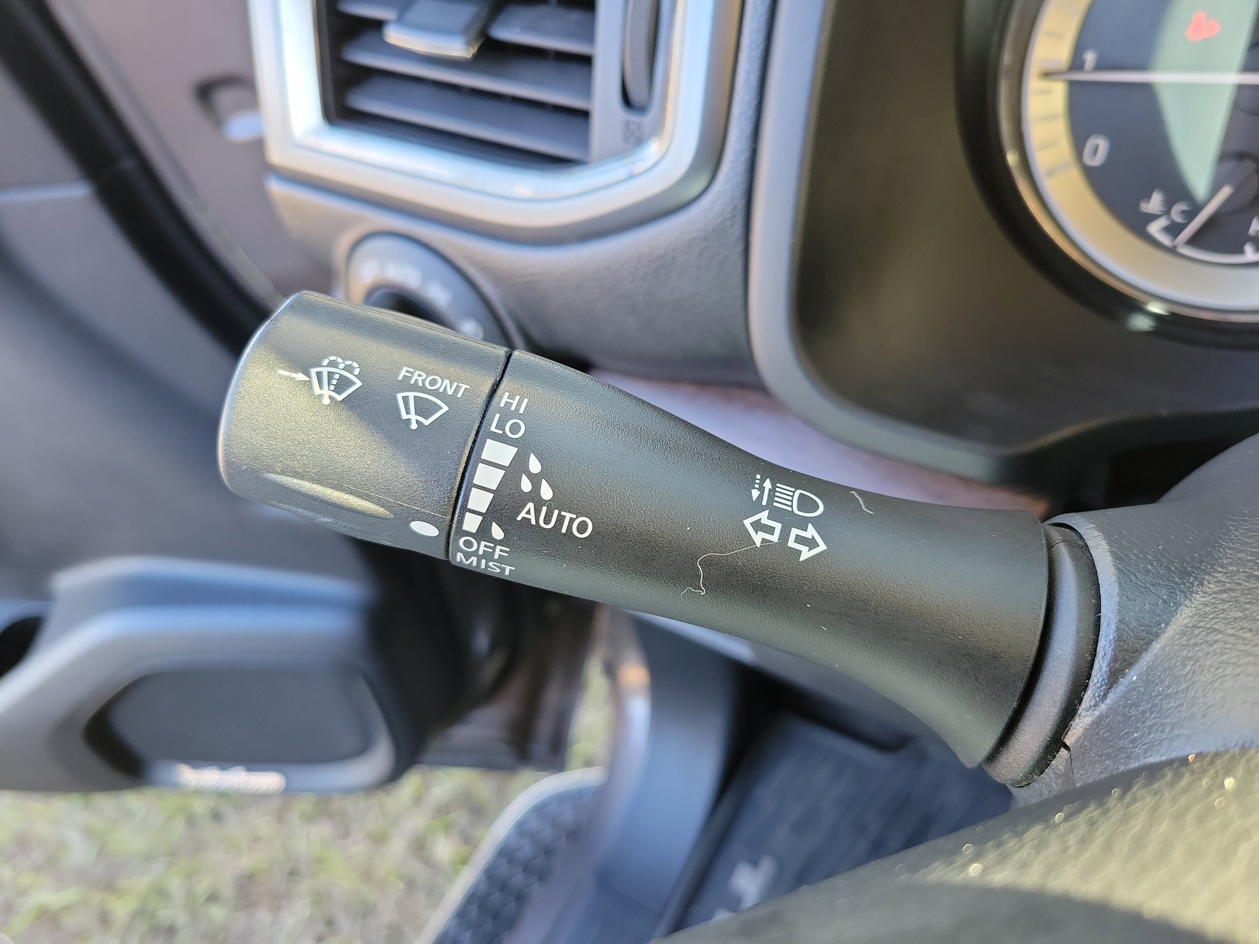 Used 2017 Nissan Titan Platinum Reserve image 38