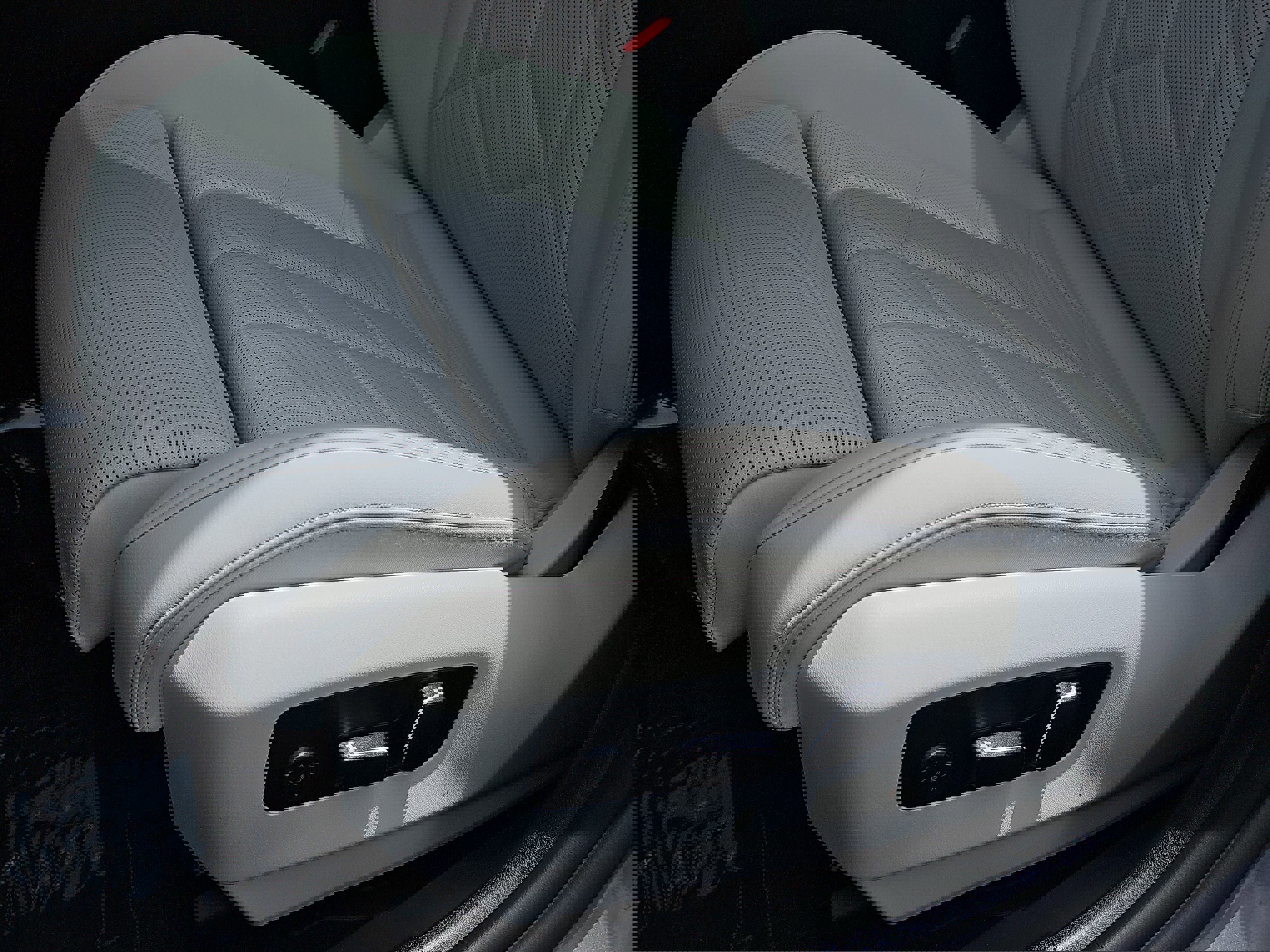 Used 2025 BMW 530i w/ Premium Package RWD image 29