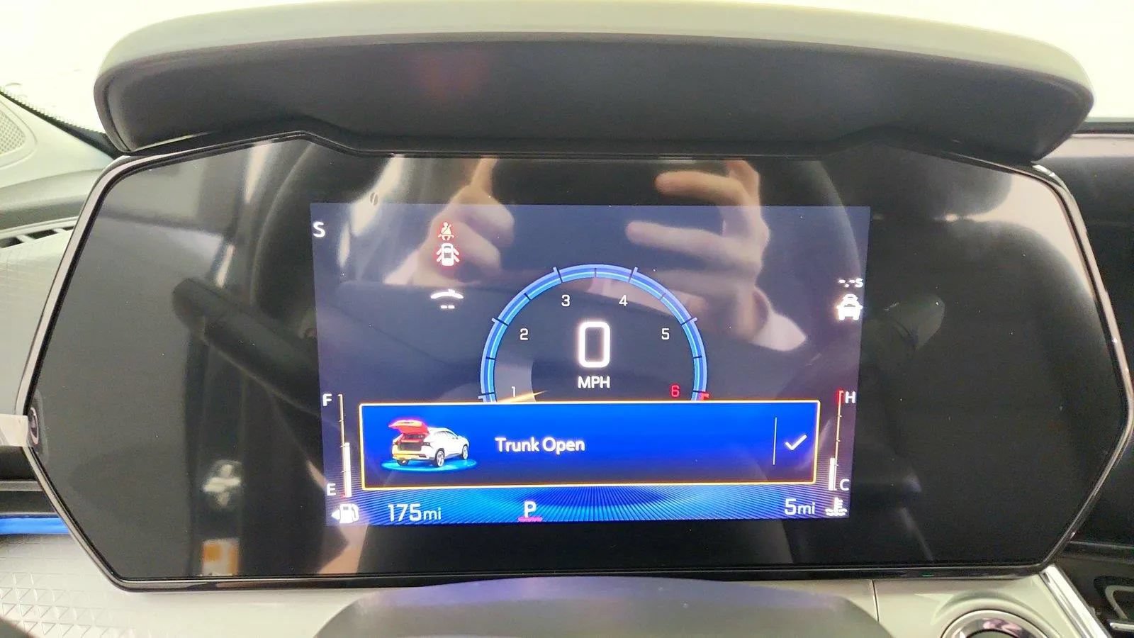 New 2026 Chevrolet Trax LT w/ Sunroof Package FWD image 18