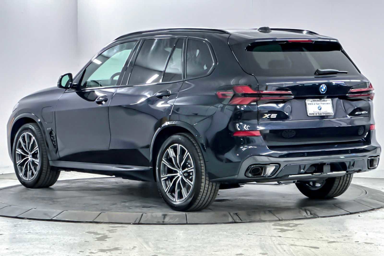 New 2026 BMW X5 xDrive50e w/ M Sport Package image 6