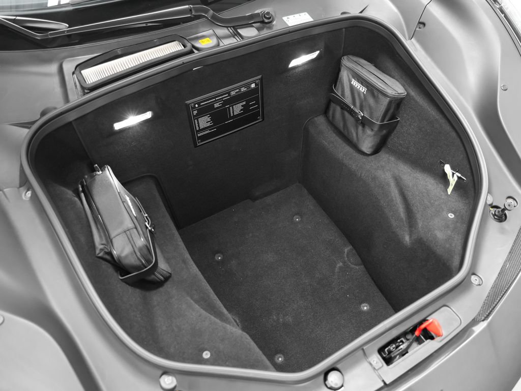 Certified 2018 Ferrari 488 Spider RWD image 13