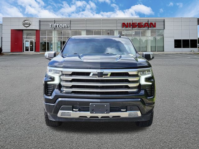 Used 2024 Chevrolet Silverado 1500 High Country w/ High Country Premium Package AWD/4WD image 2