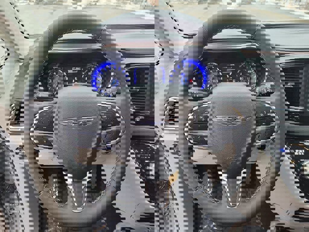 Used 2024 Chrysler Voyager LX FWD image 22