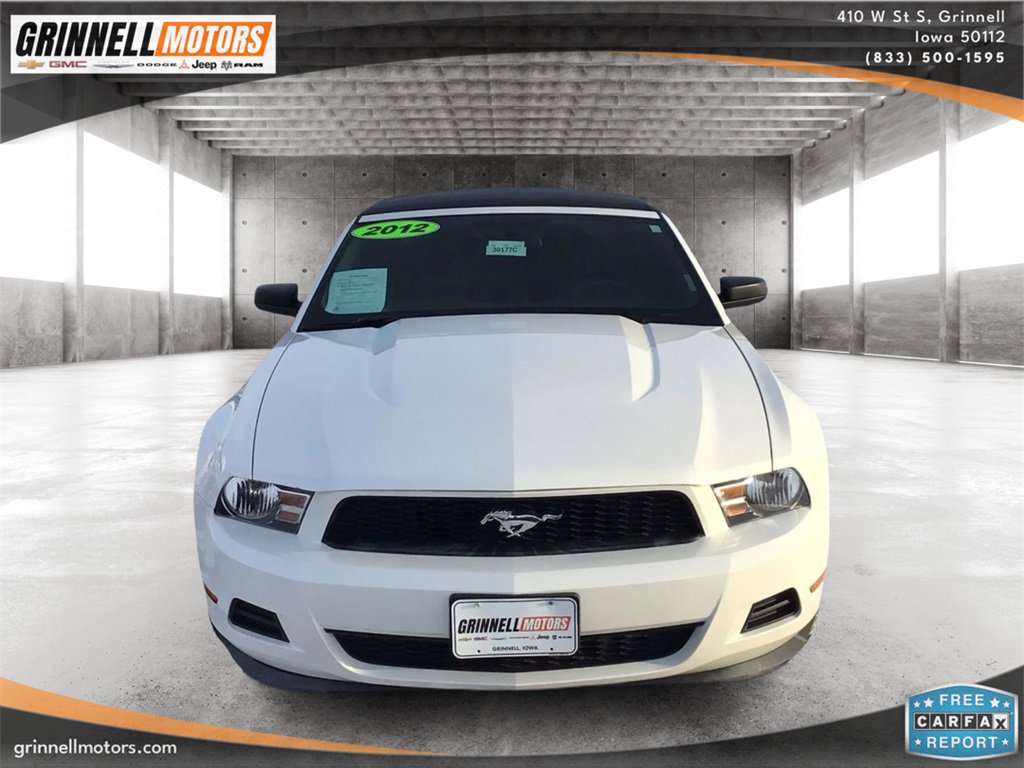 Used 2012 Ford Mustang Convertible image 2